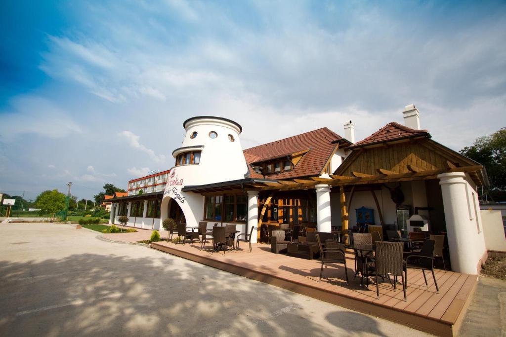 Piroska Csarda Es Panzio Bed & Breakfast Siofok Bagian luar foto
